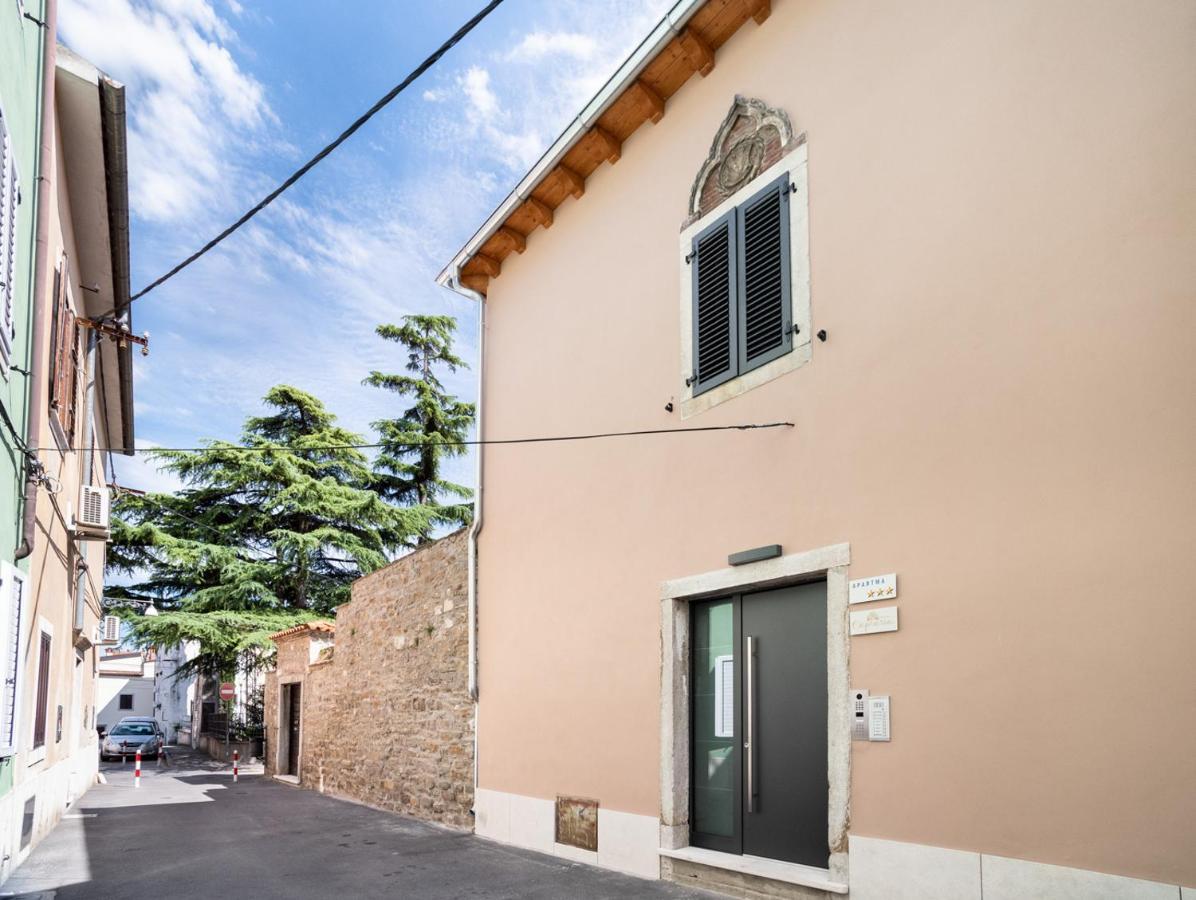 Capraria Appartments In Historic Center, With Private Parking كوبر المظهر الخارجي الصورة
